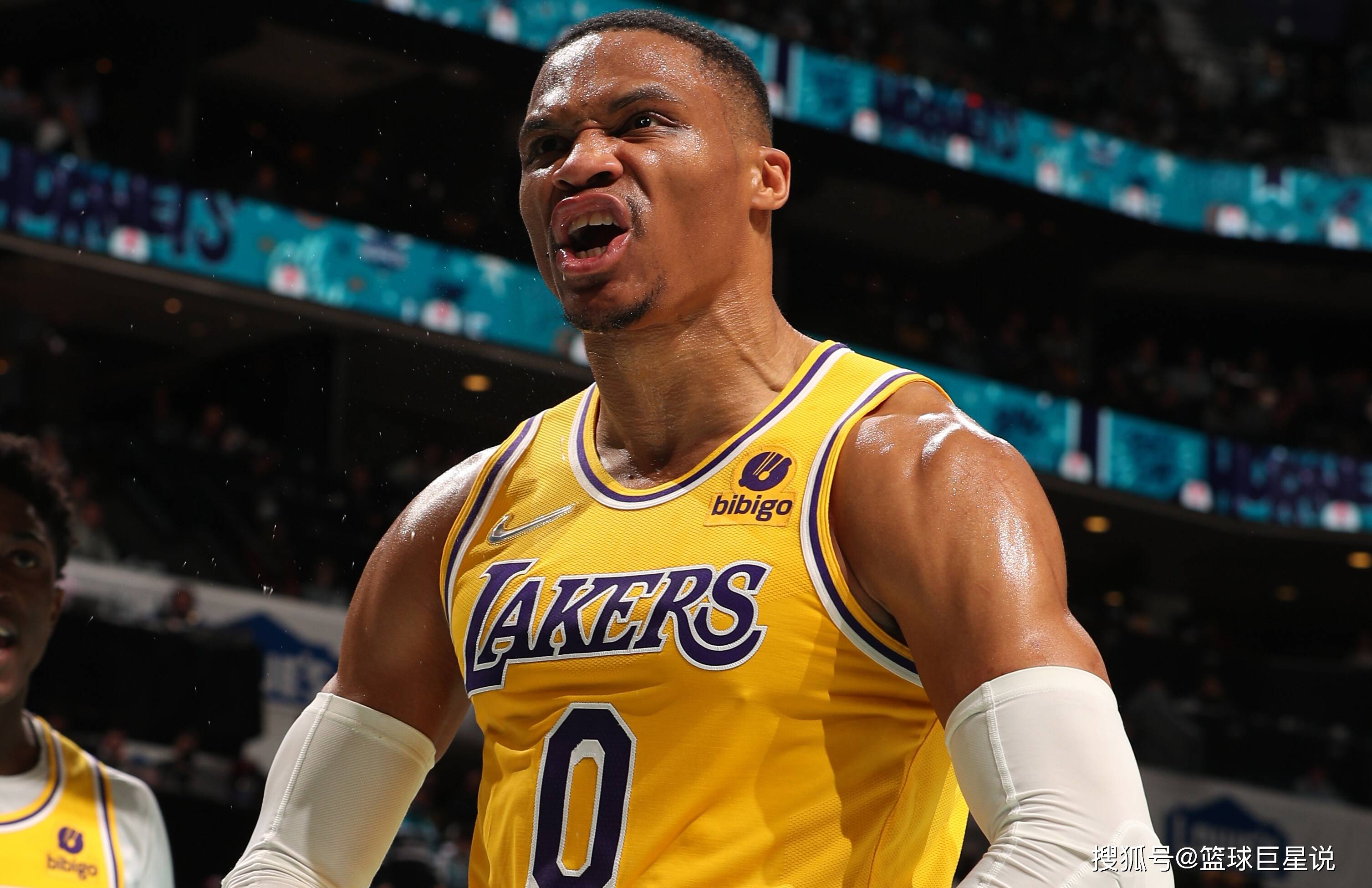 云南玉昆祝贺铜梁龙冲超：对从业余联赛起步的艰辛感同身受（云南玉昆向铜梁龙冲超成功致贺：对业余起步之艰深有共鸣）