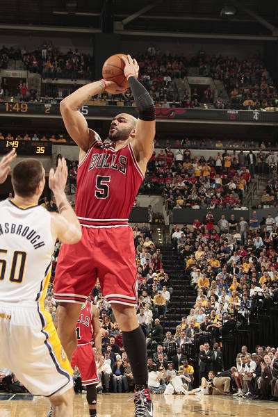 欧冠改制后连续3场破门最年轻榜单：17岁卡尔居首，姆巴佩次席（欧冠改制以来连续三场进球最年轻球员榜：17岁卡尔居首，姆巴佩第二）