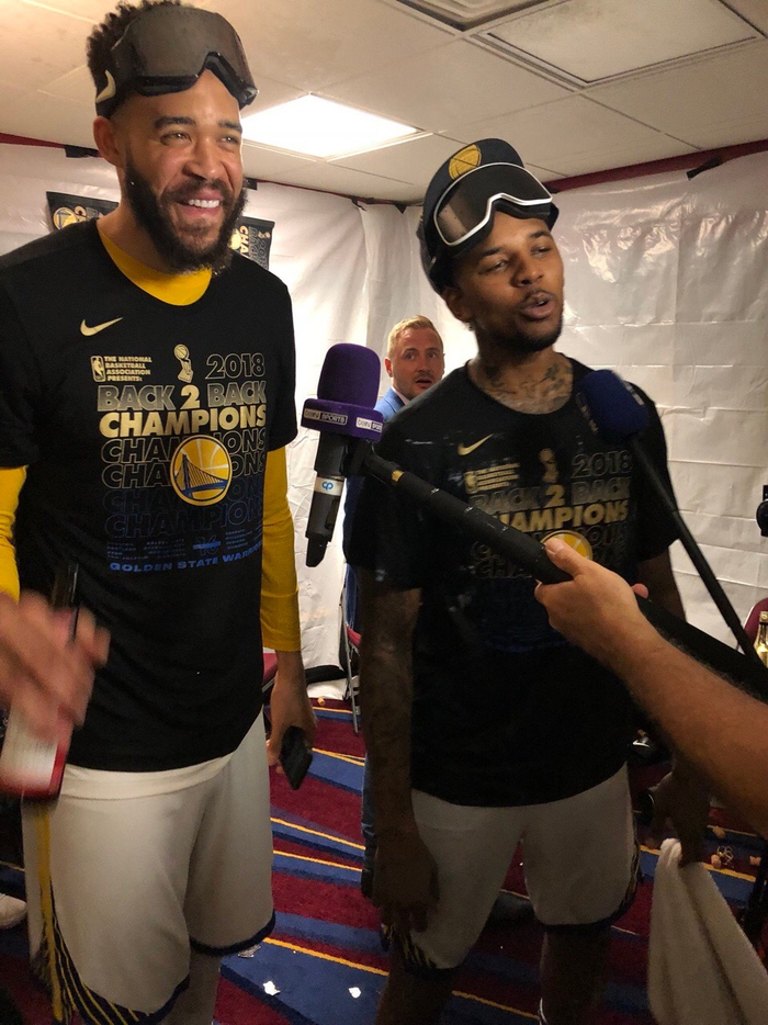 官方：恰尔汗奥卢手腕受伤退出土耳其大名单，不会出战西班牙（土耳其队官方：恰尔汗奥卢因手腕伤势退队，缺席对阵西班牙）