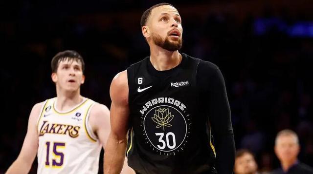 詹姆斯拒谈JR史密斯事件，回应明天做得更好（詹姆斯对JR史密斯风波避谈：明天会做得更好）