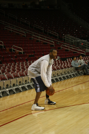 罗马诺：除了巴萨，还有多家大俱乐部关注JJ-加布里埃尔（罗马诺：不止巴萨，多家豪门有意JJ-加布里埃尔）