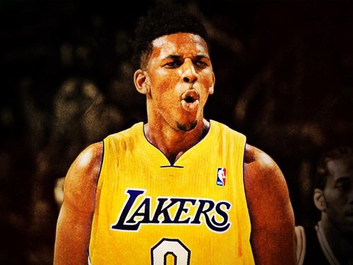 纳瓦斯：退役前一年因髋关节问题我甚至无法陪孩子们散步（纳瓦斯回忆：退役前一年髋部伤势严重，连陪孩子散步都做不到）